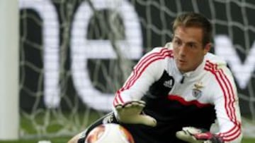 Oblak, entrenando con Benfica.