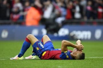 Dejection in defeat for Palace's Dwight Gayle 