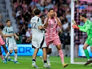 El arquero canadiense fue el héroe para las Garzas en el juego ante el New England Revolution, quien se quedó cerca de llevarse el triunfo en el nuevo estadio del cuadro de Florida