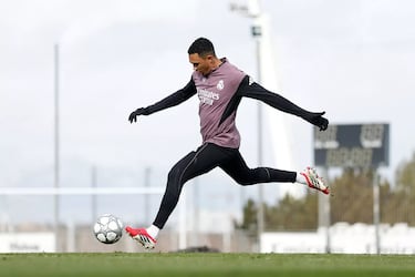 Trent apunta al Rayo