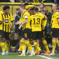 Haller hace volar al Dortmund