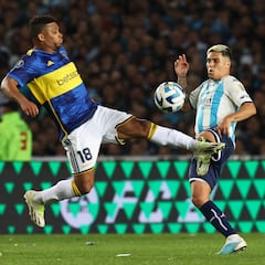 Riquelme se rinde a Fabra: “Es diferente... te hace ganar partidos”