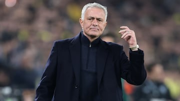 El entrenador José Mourinho, en un partido con el Fenerbahçe.