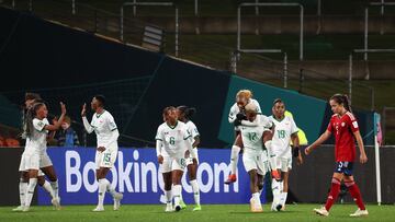 Zambia celebra el gol de Kundananji.