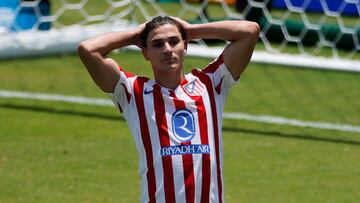 Soccer Football - FIFA Club World Cup - Group B - Atletico Madrid v Botafogo - Rose Bowl Stadium, Pasadena, California, U.S. - June 23, 2025 Atletico Madrid's Julian Alvarez reacts REUTERS/Daniel Cole