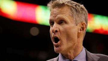 Steve Kerr culpa a los titulares: "Dejamos de mover el balón. Eso aquí es muerte"