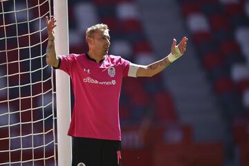 Es determinante. Participó en nueve de los goles de su equipo anotando, asistiendo o construyendo. Fue el segundo de la Liga con más centros (72) y el tercero con más 1 vs. 1 ofensivos exitosos (38).
Cortesía: Liga MX