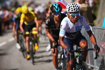 MODANE VALFREJUS, FRANCE - JULY 25:  Richie Porte (C) of Australia and Team Sky
shadows Nairo Quintana (R) of Colombia and Movistar Team as he attacks race leader Chris Froome (L) of Great Britain and Team Sky on the Alpe d'Huez during the twentieth stage of the 2015 Tour de France, a 110.5 km stage between Modane Valfrejus and L'Alpe d'Huez on July 25, 2015 in Modane Valfrejus, France.  (Photo by Bryn Lennon/Getty Images)