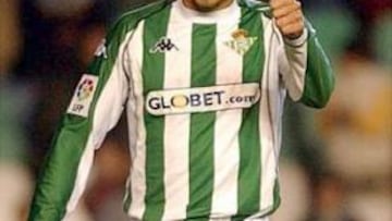 <b>HASTA 2010.</B> Joaquín tiene contrato con el Betis hasta el año 2010 y su cláusula de rescisión es de 60 millones de euros.