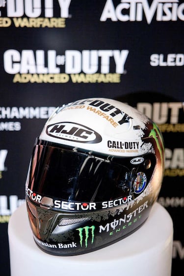 Jorge Lorenzo estrena casco de Call of Duty: Advanced Warfare