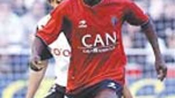 Webó calienta el partido.