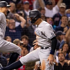 MLB round-up: Yankees flip Wild Card race as Brewers toast title