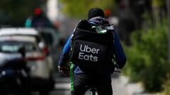 New York City to nearly triple base pay for delivery workers