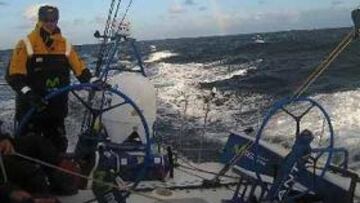 <b>VOLVO OCEANS RACE. </b>Poco antes de llegar al cabo Farewell, el 'Movistar' viró hacia el Norte y pudo aprovechar al máximo la brisa.