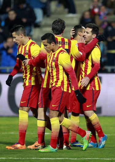 Messi luce, Neymar sufre