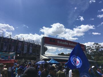 El Estadio Azteca se pintó de celeste en el regreso de Cruz Azul