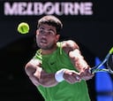 ¿A qué hora juega Alcaraz contra Moutet? TV, dónde y cómo ver su tercer partido en el Open de Australia