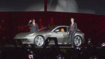 Vettel y Raikkonen junto al Ferrari GTC4 Lusso.