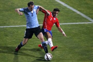 1. Diego Godín: 11.345 minutos en 126 partidos, todos de titular.