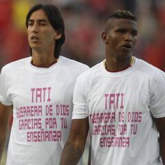 Jugadores del Tolima rinden homenaje a esposa de Delgado