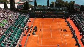 <b>GLAMOUR EN EL PRINCIPADO. </b>El refinado y coqueto Monte-Carlo Country Club, con el Mediterráneo de fondo, vuelve a abrir sus puertas a los mejores tenistas del planeta.