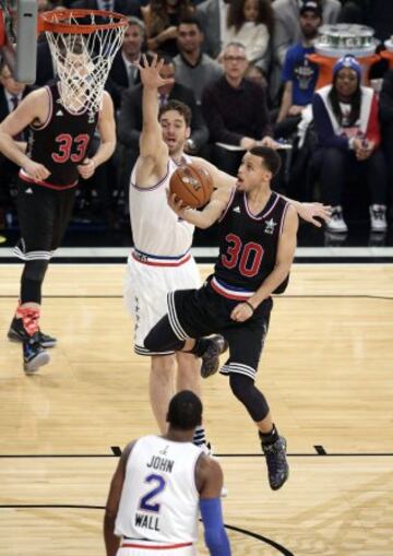 Stephen Curry y Pau Gasol.