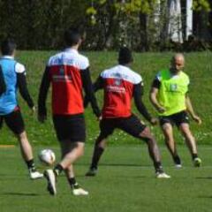 Elkin Soto supera su lesión de rodilla y entrena tras un año