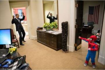 ? Official White House Photo by Pete Souza
https://www.flickr.com/photos/whitehouse/