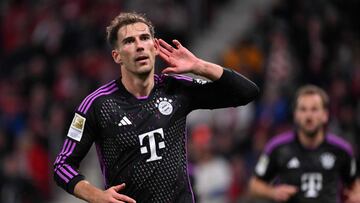 Bayern Munich's German midfielder #08 Leon Goretzka celebrates scoring the 3-1 goal during the German first division Bundesliga football match between Mainz 05 and FC Bayern Munich in Mainz, western Germany on October 21, 2023. (Photo by Kirill KUDRYAVTSEV / AFP) / DFL REGULATIONS PROHIBIT ANY USE OF PHOTOGRAPHS AS IMAGE SEQUENCES AND/OR QUASI-VIDEO