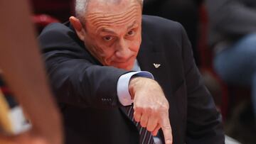 Ettore Messina, head coach of EA7 Emporio Armani Milan reacts during the Euroleague Basketball match between EA7 Emporio Armani Milan and Olympiacos Pireaus at the Unipol Forum, Milan, Italy, 26 December 2024.