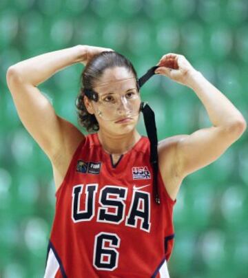 La jugadora americana Sue Bird en el partido de baloncesto de la selección de Estados Unidos ante Lituania.