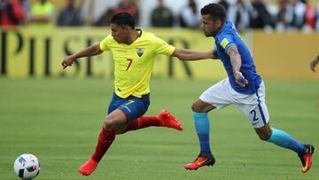 Jefferson Montero, con la selecci&oacute;n de Ecuador.