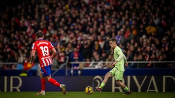 Marc Casadó contra el Atlético