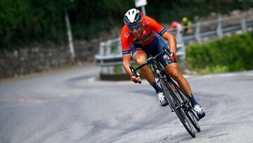 Vincenzo Nibali, en pleno descenso.