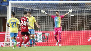 Álvaro Valles da puntos a Las Palmas