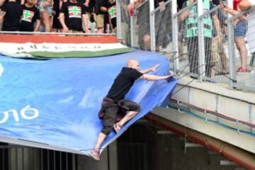 Brutal pelea entre los aficionados húngaros