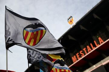 Soccer Football - Europa League - Champions League - Group H - Valencia v Chelsea - Mestalla, Valencia, Spain - November 27, 2019 General view outside the stadium before the match REUTERS/Sergio Perez