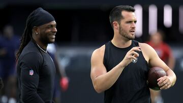 Derek Carr firma por cuatro años con los Saints, que no han encontrado un quarterback desde el retiro de Drew Brees.