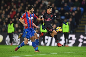 Alexis Sánchez anotó dos goles en la victoria de Arsenal sobre Crystal Palace.