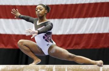 La cómica Leslie Jones (de SNL) escribe sobre la pequeña gigante de la gimnasia y los Juegos Olímpicos: "Es la mejor gimnasta. No la mejor gimnasta negra, la mejor gimnasta, a secas. Es realmente inspirador".