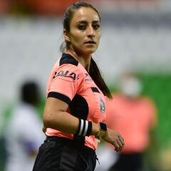 Árbitra mexicana viola Código de Ética FIFA al promocionar casa de apuestas