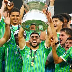 Álex Roldán, el héroe de Seattle que se niega a volver a El Salvador