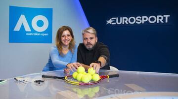 Marta Sánchez y Miguel Ángel Méndez, presentadores del programa 'Pasando Bolas' de Eurosport.