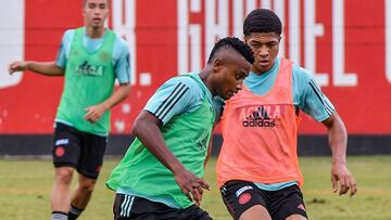 La Selección Colombia Sub 20 entrenó a puerta cerrada con miras al partido ante Brasil.