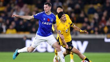 Everton, sin Yerry Mina, visita a los Wolves en el Molineux Stadium.