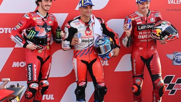 Jorge Martín, Francesco Bagnaia y Jack Miller en el podio del GP de Valencia.