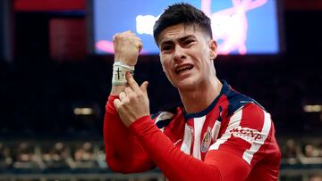 TOPSHOT - Guadalajara's forward #34 Armando Gonzalez celebrates scoring his team's third goal during the Liga MX Clausura football match between Guadalajara and Leon at the Akron Stadium in Guadalajara, Mexico, on March 18, 2026. (Photo by Ulises Ruiz / AFP)