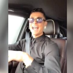 Cristiano Ronaldo and family do carpool karaoke