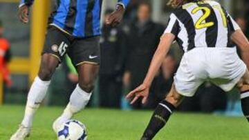 La Justicia deportiva italiana condenó hoy al Juventus de Turín a un partido a puerta cerrada por los cánticos racistas contra el jugador del Inter de Milán Mario Balotelli que pudieron escucharse en el estadio turinés el pasado sábado durante el encuentro entre ambos equipos.