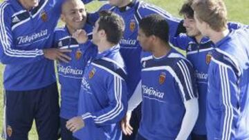 Suazo se retira del entrenamiento debido a una contusión